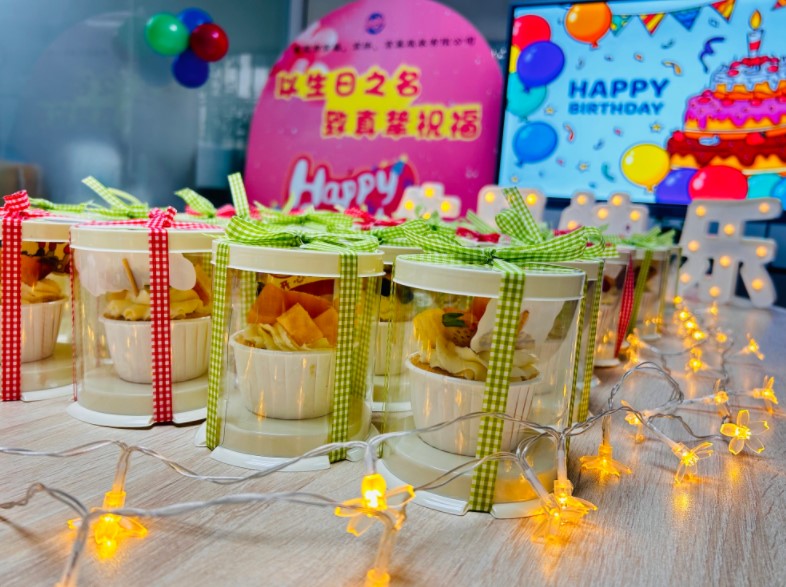 四月生日會丨春風(fēng)送暖，歡樂慶生(圖2)